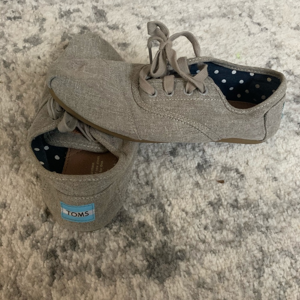 Like new Women’s Toms